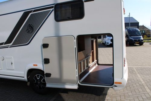 Junger Knaus VanSation 650 Peugeot 2.2 l/ 165 PS mit nur 7.873 km Einzelbetten (45 Foto: 8