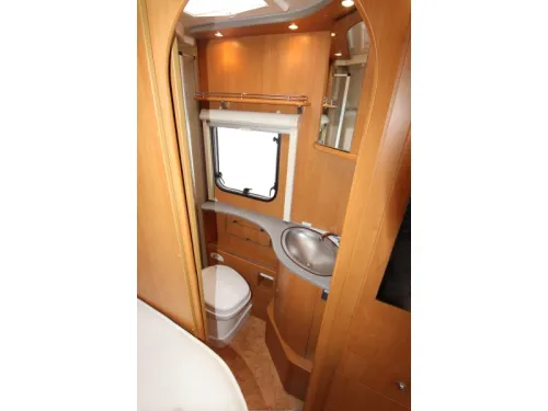 Dethleffs Esprit 6844 RT French bed photo: 13