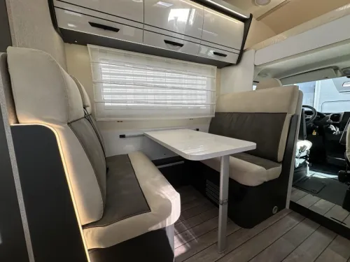 McLouis Glamys 320 NEW 8-Berth Overcab 140HP photo: 12