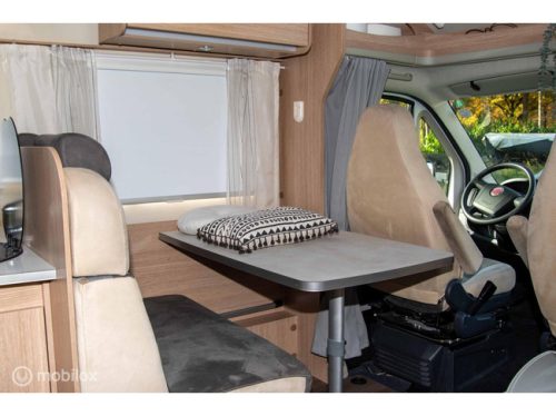 Sunlight T67 Single beds and Pop-top roof photo: 10