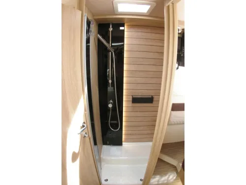 Mobilvetta Kea 90 I Queensbed, Hubbett, Garage Foto: 14