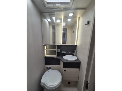 Chausson Titanium Ultimate 777 Arctic WITHOUT POP-TOP ROOF photo: 16