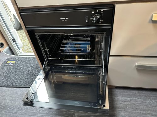 Knaus L!ve I 650 MEG AUTOMAAT 180PK foto: 9