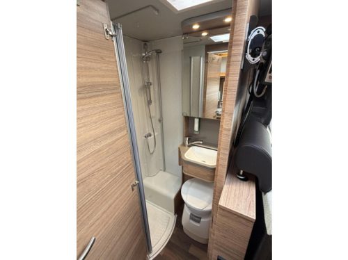 Weinsberg 600MEG Pepper 9-T Automaat Einzelbetten Seitz Markise LED Foto: 21