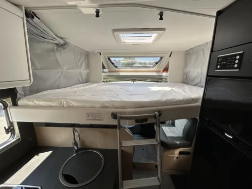 Sunlight T 68 Adventure Edition + Pop-top roof & Air conditioning photo: 8