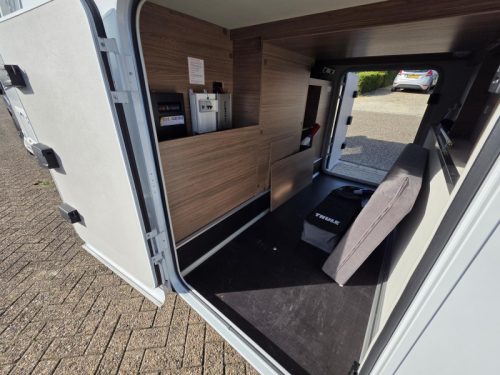 Knaus Van TI Vansation 650 MEG 180cv cambio autom&aacute;tico de 8 velocidades foto: 11