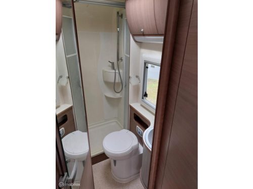 Adria Adria Vision I 677 SP 101dkm! NAP 2x Airco Pop-top roof 2x Solar panel photo: 16