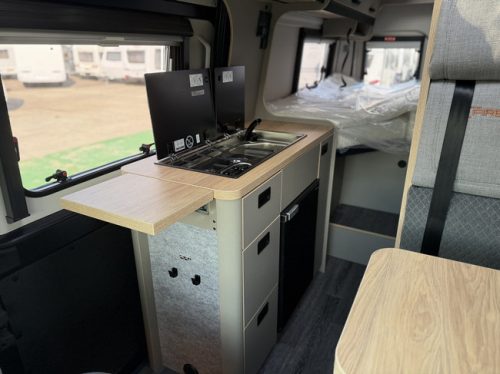 Weinsberg CARABUS GREY 600 ME EDITION [FIRE] Foto: 13