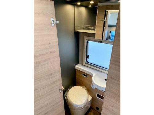 Knaus 2027 LIVE i700 MEG New &amp; all EXTRAS! photo: 13