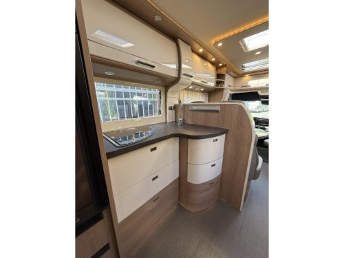Carthago C-Tourer T 148 LE H Mercedes-Benz photo: 11