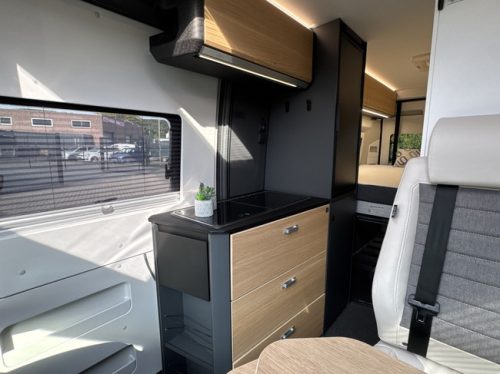 Adria Twin 640 SGX 60 Years Edition 140 hp AUTOMATIC 8-Speed Euro6 Fiat Ducato 9 Maxi **Single beds height adjustable/4 seats photo: 9