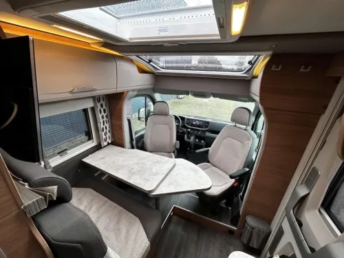 Knaus Vansation 650 MEG Luchtvering, Audio nav foto: 10