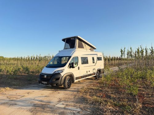 P&ouml;ssl Summit 640 180CV AUTOMATIQUE TOIT RELEVABLE / BUSBIKER / SOLAR / ALLSEASONS photo : 2