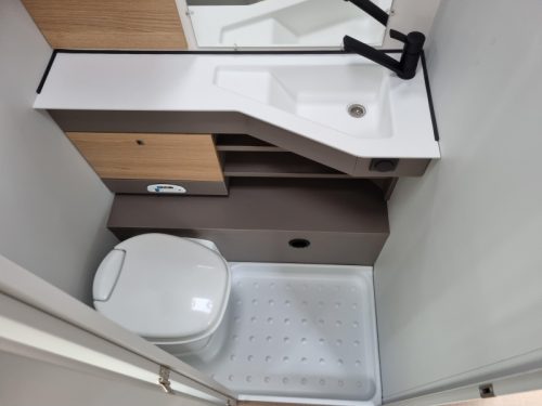 B&uuml;rstner B66 485 TS Queens bed - 1800 kg  photo: 18