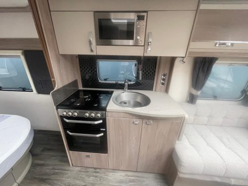 Sprite Cruzer 550 Queensbed photo: 4
