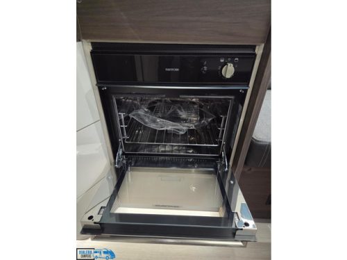 Adria Coral Supreme MB 670 DL *AUTOMAAT 170pk* Levelsysteem Foto: 19