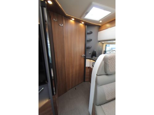 Carthago C-Tourer I Single beds + Fold-down bed photo: 43