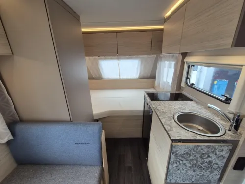 Weinsberg CaraCito 390 QD  photo: 11