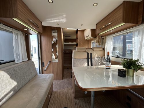 Hymer Carado SINGLE BEDS + POP-TOP ROOF photo: 9
