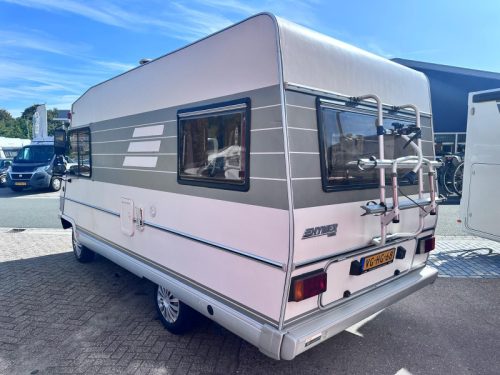 Hymer B 534 Original NL, Rundsitzgruppe Foto: 2