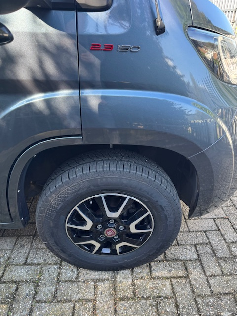 Weinsberg CaraSuite 650 MF Level system photo: 5