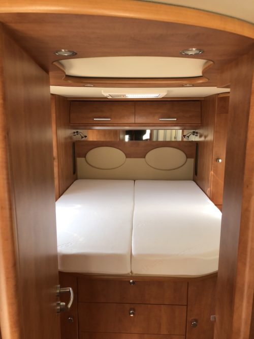 Carthago Chic C-Line i50 QUEENSBED HEFBED photo: 43