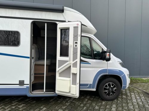 B&uuml;rstner Delfin T 690 G - navi photo: 18