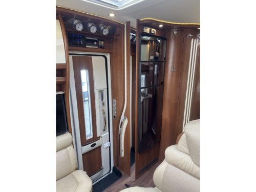 Carthago Chic E-line 51 QB Overhead cabinets, ALDE photo: 16