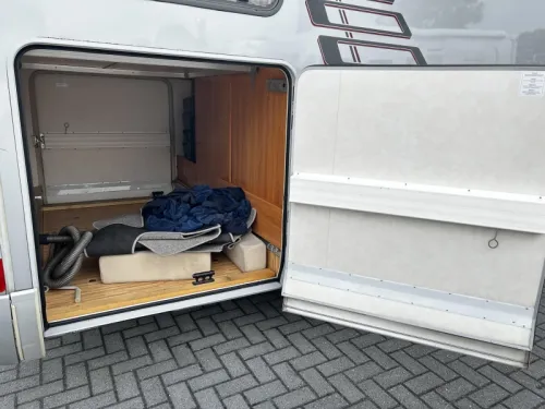 Hymer Tramp 664 SL Transverse bed/XXL garage/2007 photo: 5
