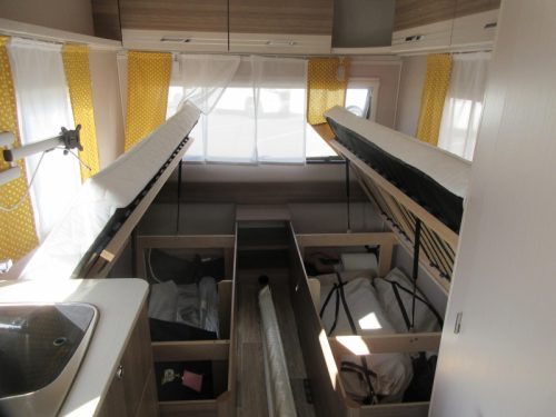 Dethleffs C'Joy Active 460 LE WITH MOVER AND AWNING photo: 5