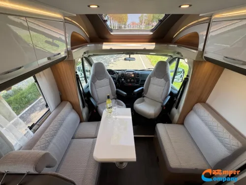 Adria Matrix 640 DC French bed / Face to face  photo: 2
