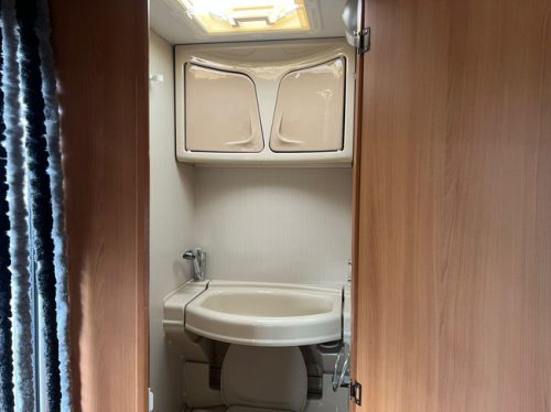 Caravelair Antares Luxe 390 Freeline | Fahrradtr&auml;ger | Dinette | Festbett | Heizung | K&uuml;hlschrank | Foto: 11