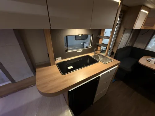 Knaus Sport 460 EU 1800 KG + Single beds  photo: 12