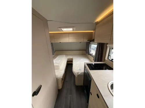 Weinsberg CaraLife 470 EU AIRCO-EINZELBETTEN Foto: 10