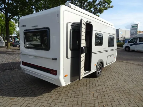 Eriba Novaline 470 ab &acirc;&not; 31.940,- Rangierhilfe-Aktion Foto: 20