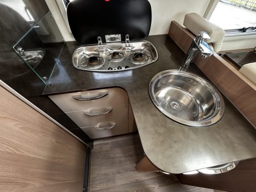 B&uuml;rstner Lyseo 700 T Queensbed/2017/Euro6/6.9M Foto: 15