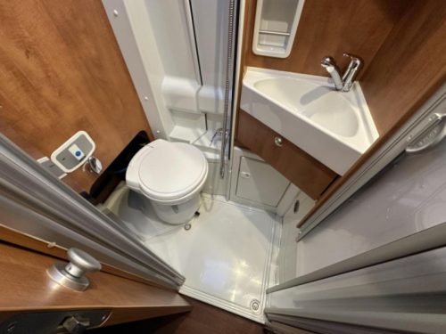 Malibu Van 640 LE Single beds + TOW HITCH  photo: 9