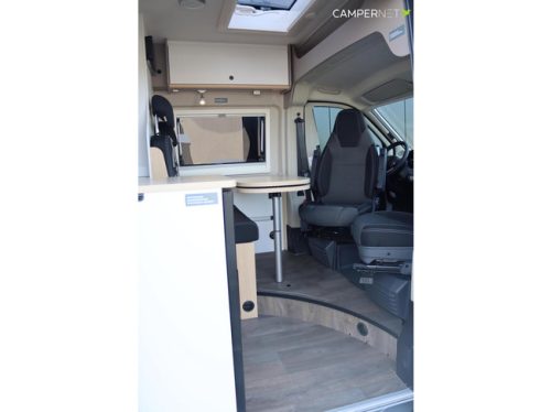 LMC Innovan 640 Pure 140hp Automatic | Thule awning | Single beds | Parking sensors | Alloy wheels | Plenty of storage space | LED photo: 7