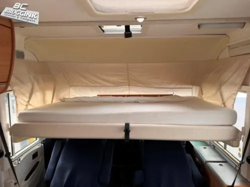 Hymer Classic B614 BED/Pop-top roof AUTOMATIC  photo: 4
