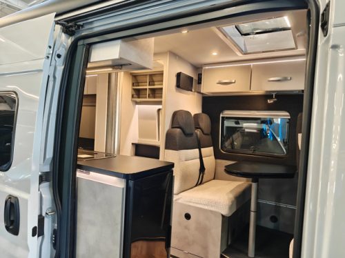 Crosscamp Full 640 140PS Kastenwagen Unlimited Edition Foto: 2