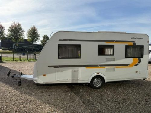 Weinsberg CaraTwo 450 FU mover awning French bed photo: 4