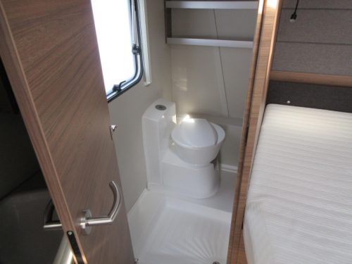 Knaus Sport E-Power Selection 500 UF SEHR GEPFLEGT Foto: 10