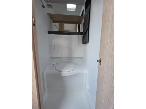 Adria Aviva 400 PS Foto: 13