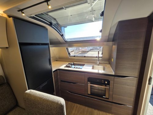Adria Alpina 663 HT foto: 10