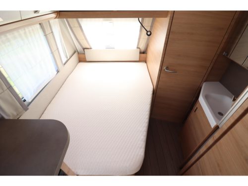 Knaus Sudwind 60 Years 450 FU Awning/ Campovolo Gas  photo: 17