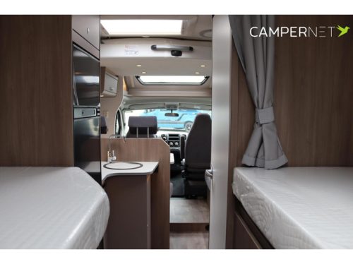 Carado T448 140hp Automatic | Pro + Package | Single beds | Awning | Large garage | Pop-top roof | Available from stock |Panoramic window photo: 22