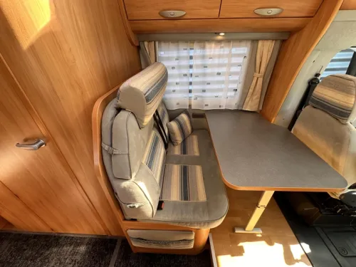 Adria Coral 660 SL 160HP Single beds Air conditioning  photo: 8