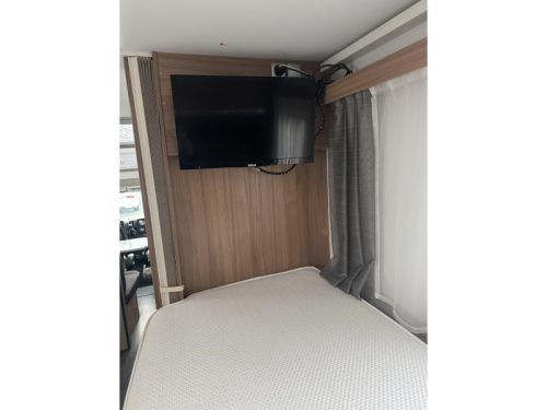 Adria Coral XL Plus A 670 SL photo : 15