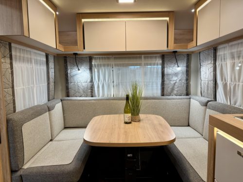 Knaus Sport 450 FU Action Model photo: 11