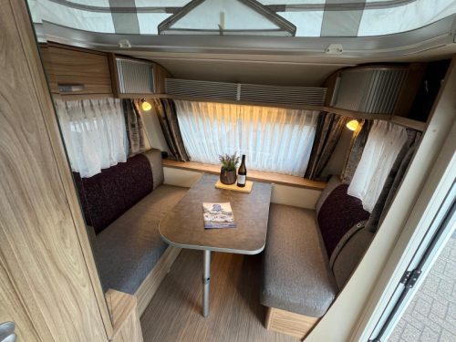 Eriba Feeling 442 mover, awning, single beds photo: 1